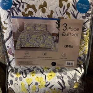 Ultra Soft 3-Piece Quilt Set - King Size, Yellow and Gray